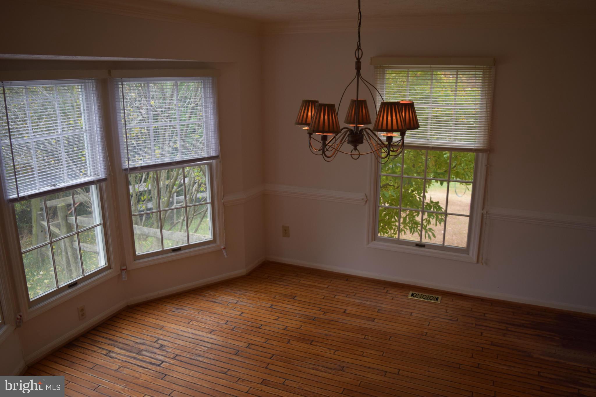 12607 Bridoon Lane Reston, VA 20191 - Photo 7 of 29 Dining Room