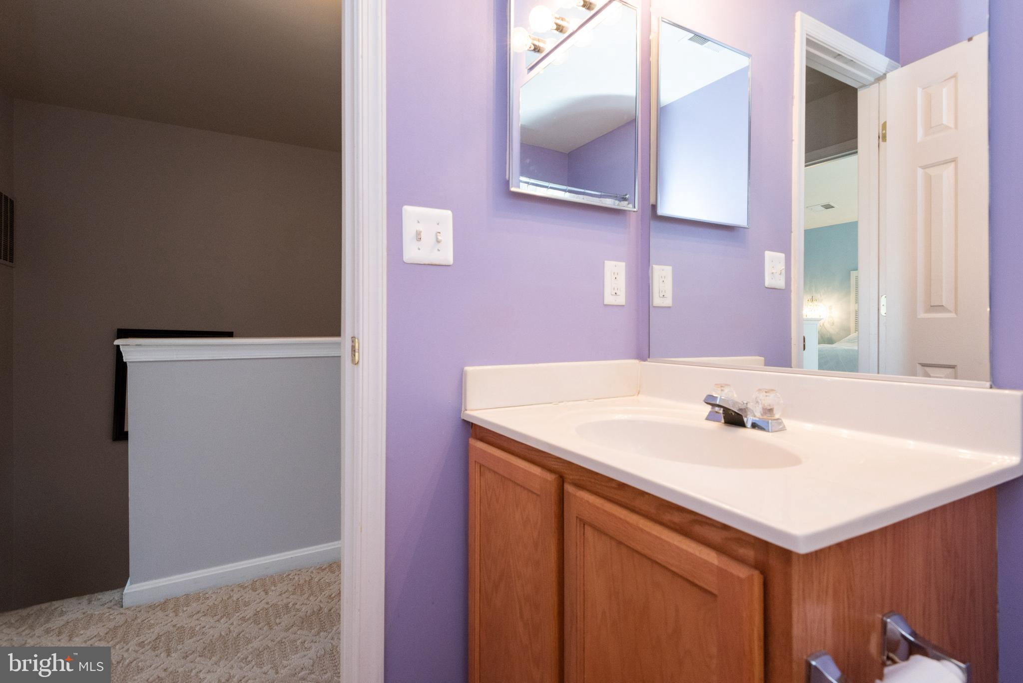 208 Tilden Way Edgewater, MD 21037 - Photo 39 of 55 Upper Level Hall Bath