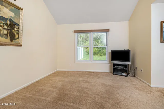 $249,900 | 1130 Spearhead Drive, Glenville, NY 12302