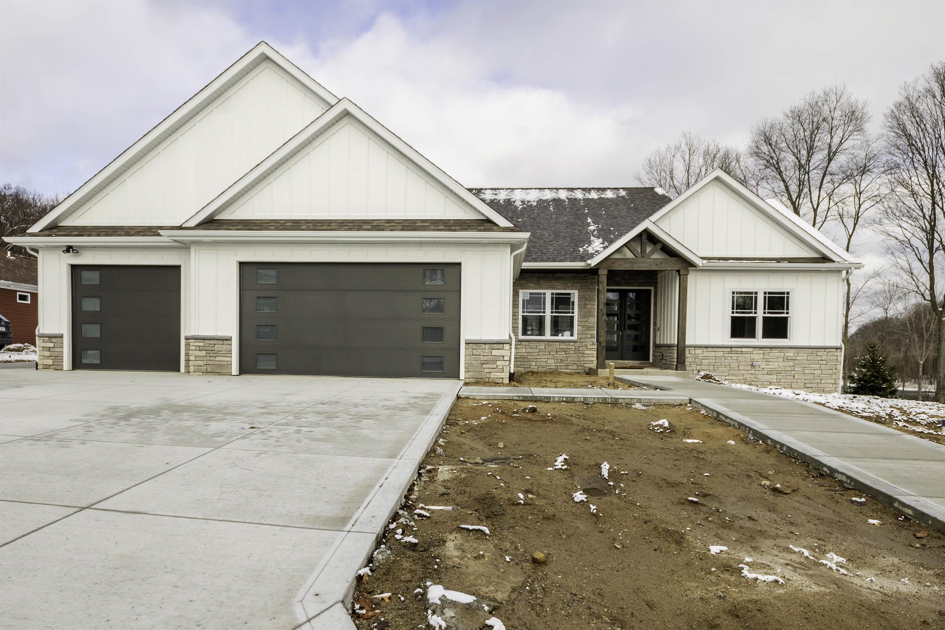 50810 Summit Ridge Trail South Bend, IN 46628 - Photo 1 of 35 Gallery Image 1
