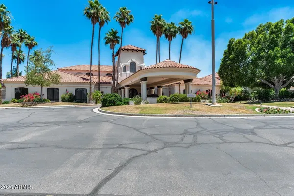 $425,000 | 1633 East Lakeside Drive, Unit 131, Gilbert, AZ 85234