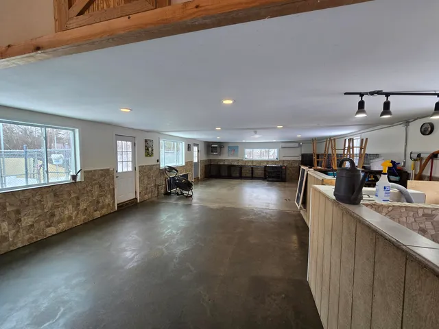 $780,000 | 340 Kittredge Road, Bangor, ME 04401