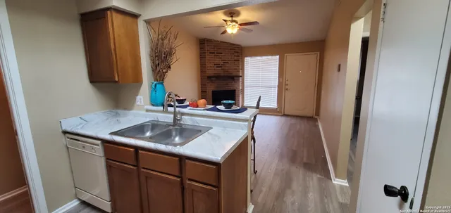 $995 | 516 Kellys Way, New Braunfels, TX 78130