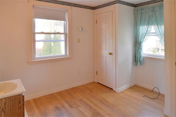 26 Chipman Road Beverly, MA 01915 - Photo 12 of 23 Gallery Image 12