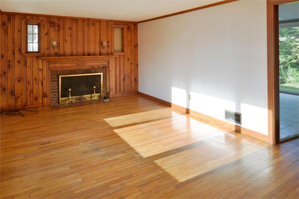 26 Chipman Road Beverly, MA 01915 - Photo 4 of 23 Gallery Image 4