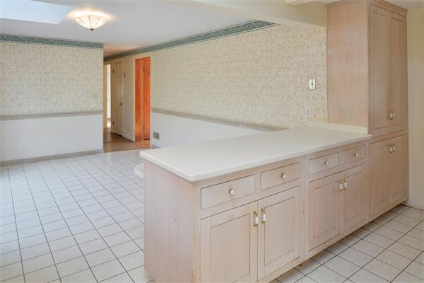 26 Chipman Road Beverly, MA 01915 - Photo 9 of 23 Gallery Image 9