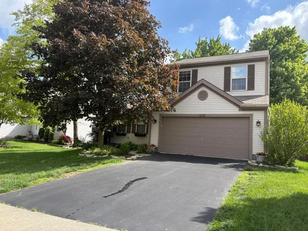 $335,000 | 1224 4 Star Drive West, Galloway, OH 43119
