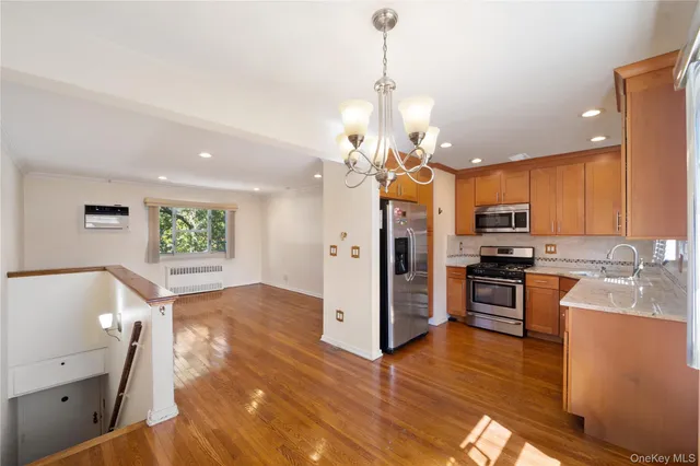 $369,000 | 227-16 Hillside Avenue, Unit UPPR | Bellerose