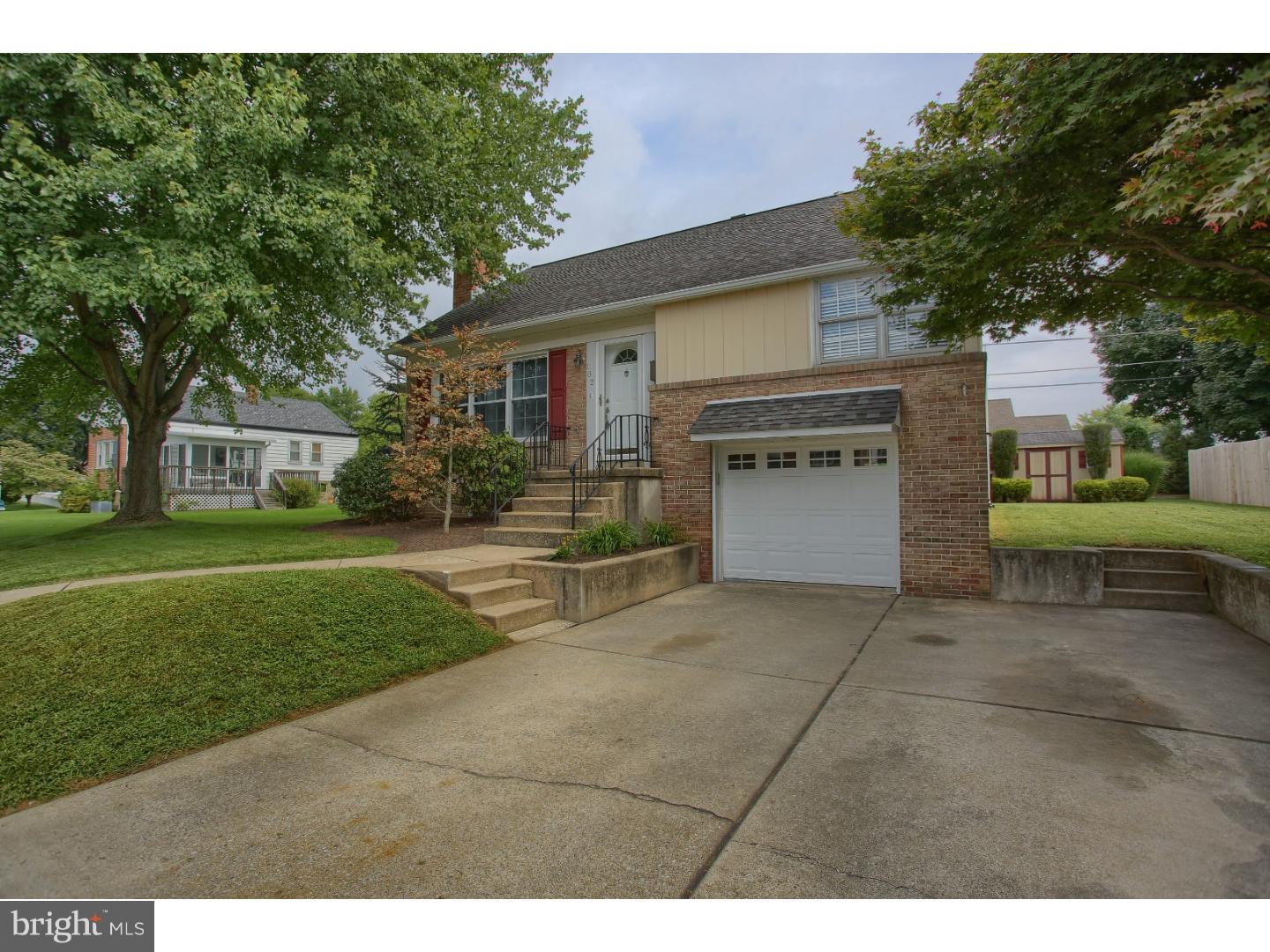 102 Tasker Avenue Reading, PA 19607 - Photo 2 of 25