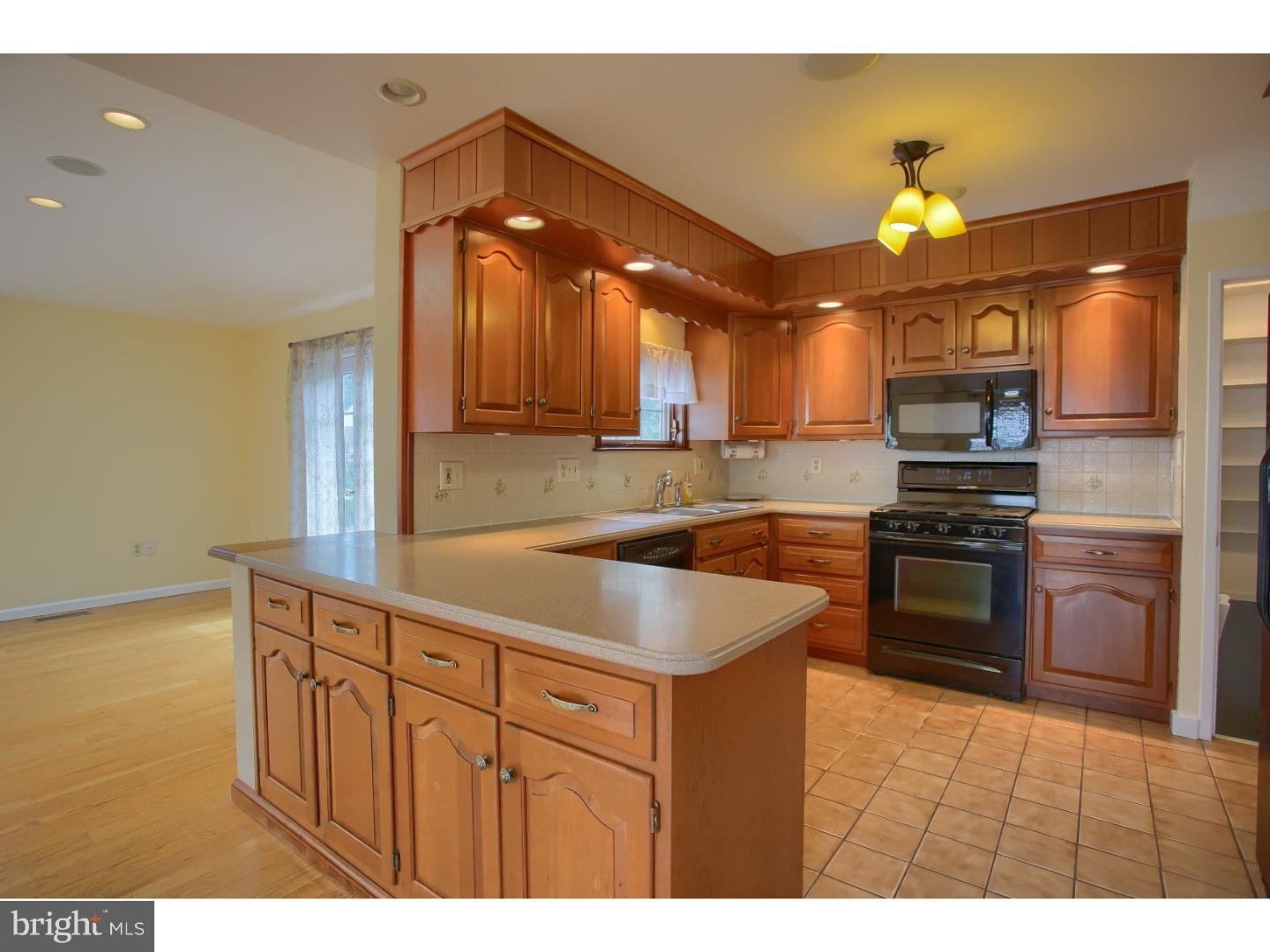 102 Tasker Avenue Reading, PA 19607 - Photo 12 of 25