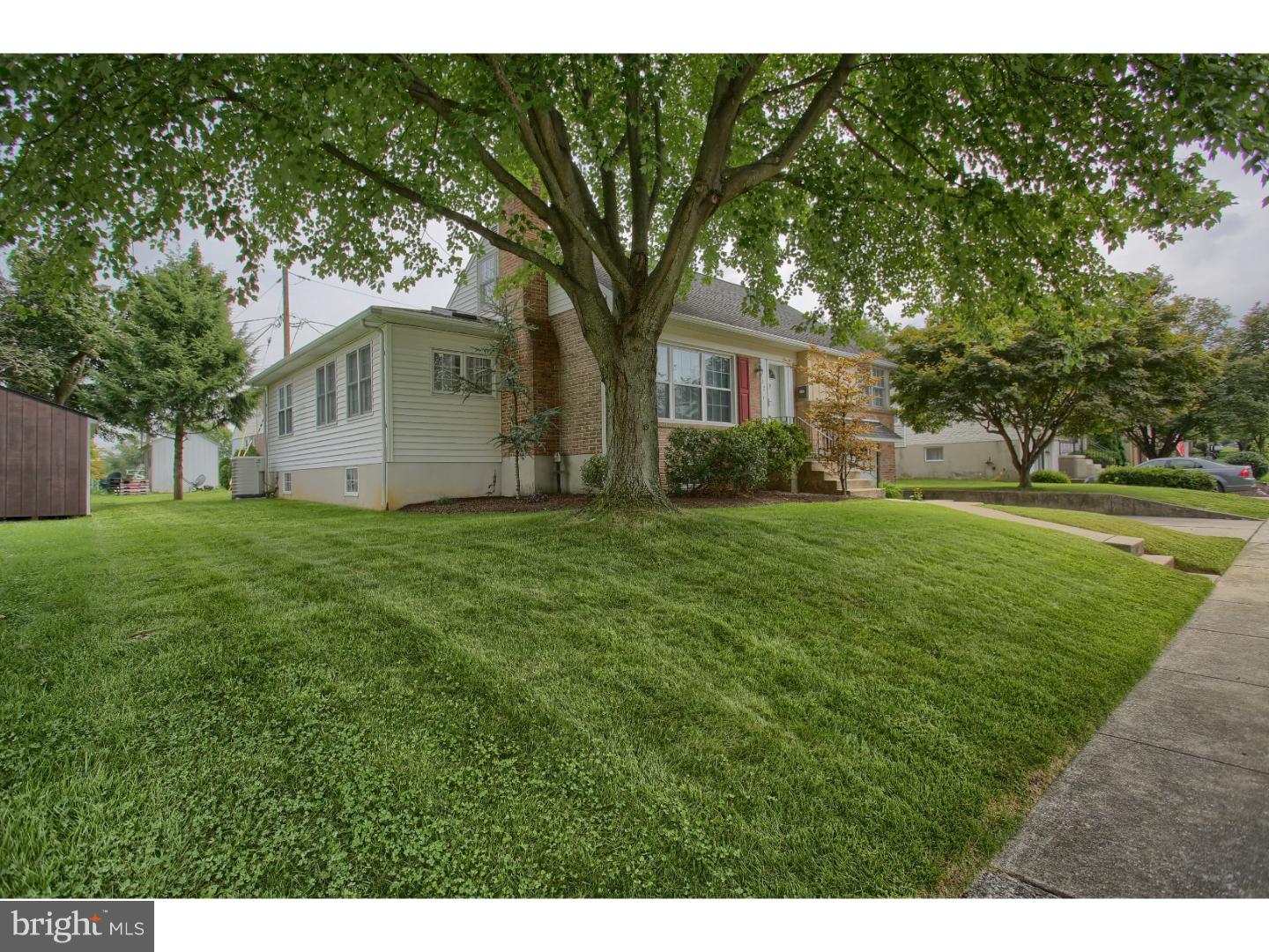 102 Tasker Avenue Reading, PA 19607 - Photo 3 of 25