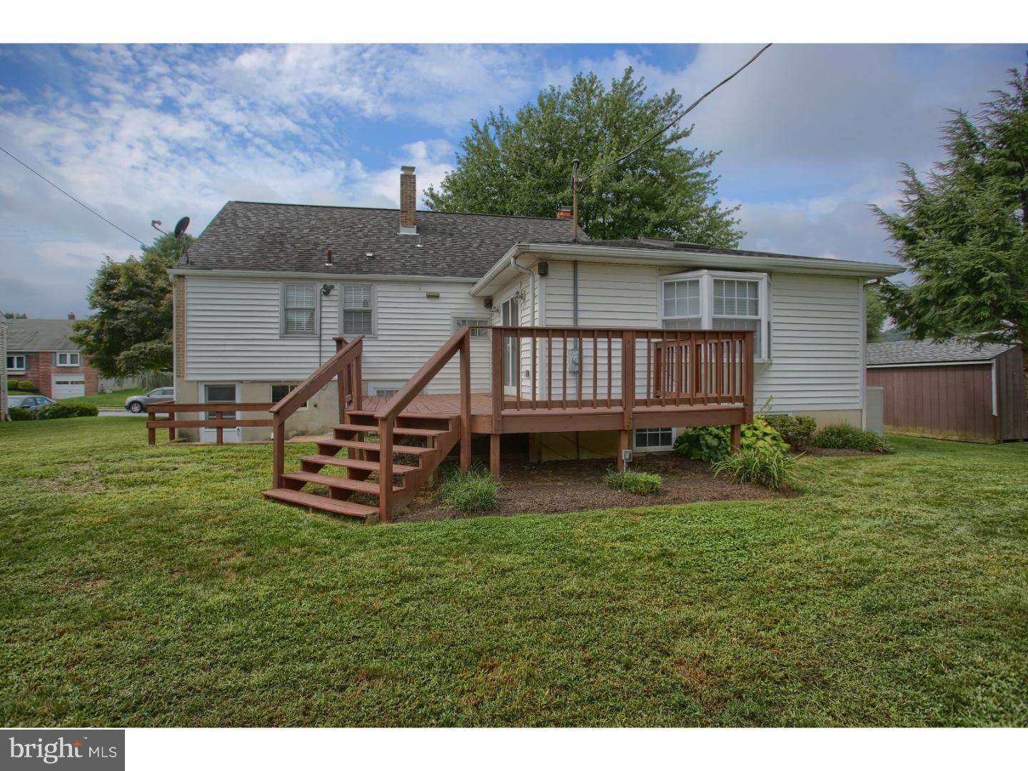102 Tasker Avenue Reading, PA 19607 - Photo 5 of 25