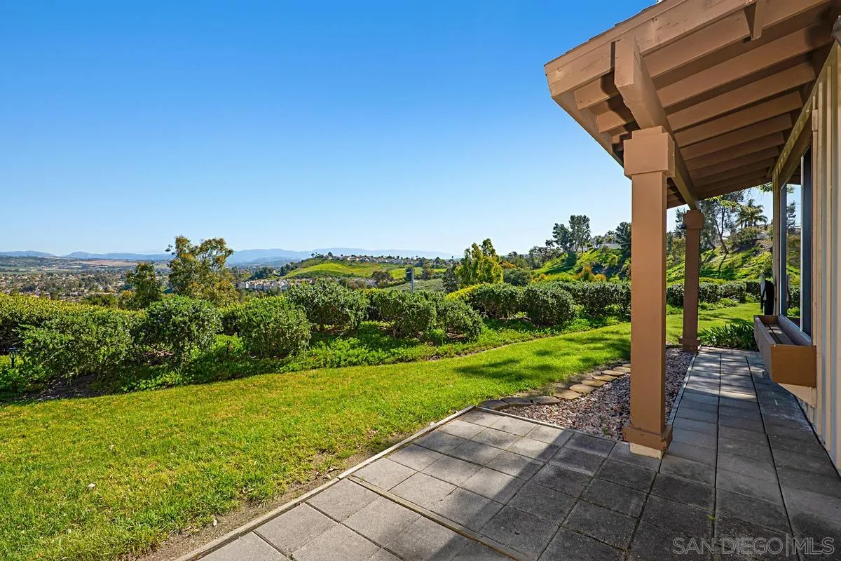 4523 Kittiwake Way Oceanside, CA 92057 - Photo 12 of 34 a backyard of a house with lots of green space