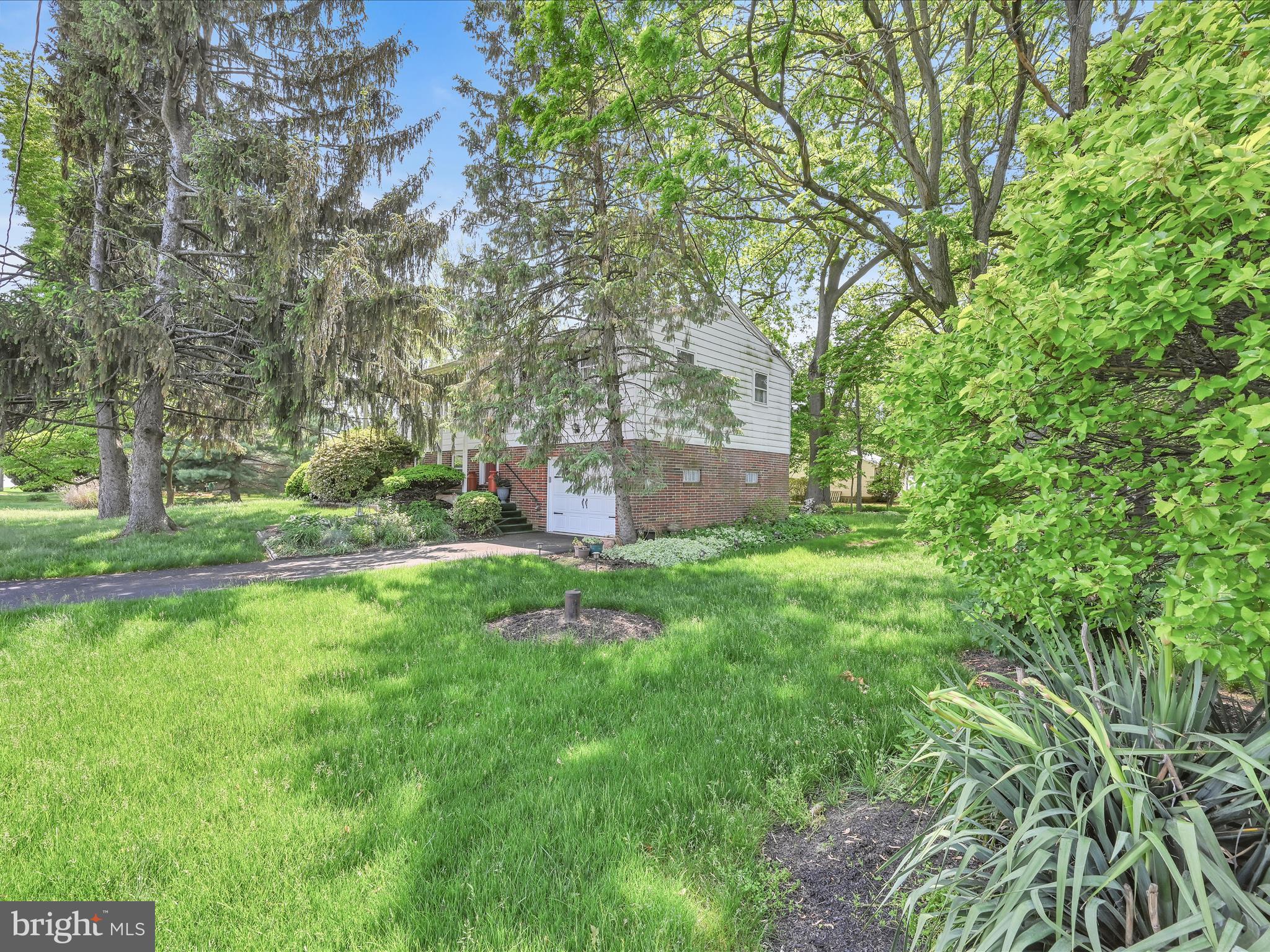 1150 Rohrerstown Road Lancaster, PA 17601 - Photo 22 of 26 side view