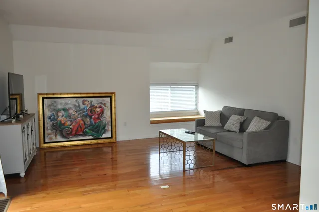 $245,000 | 29 Crocus Lane, Unit 29, Avon, CT 06001