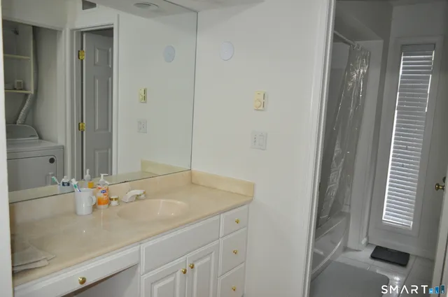 $245,000 | 29 Crocus Lane, Unit 29, Avon, CT 06001