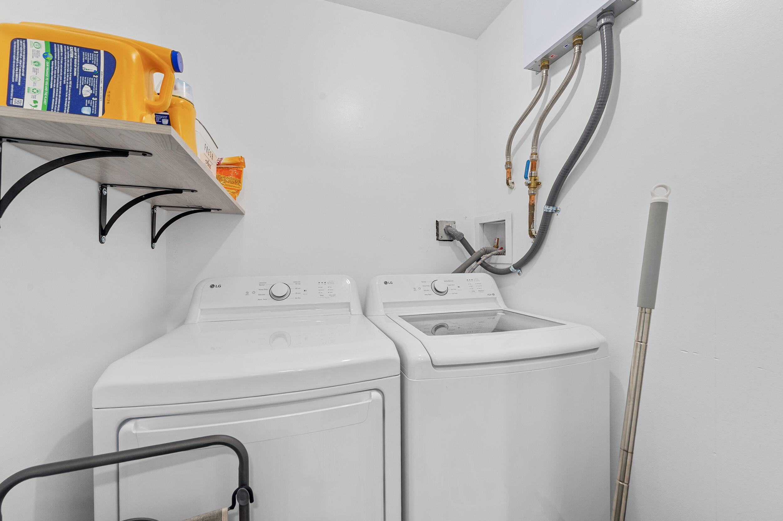 18389 41st Road North The Acreage, FL 33470 - Photo 32 of 44 a utility room with dryer and washer