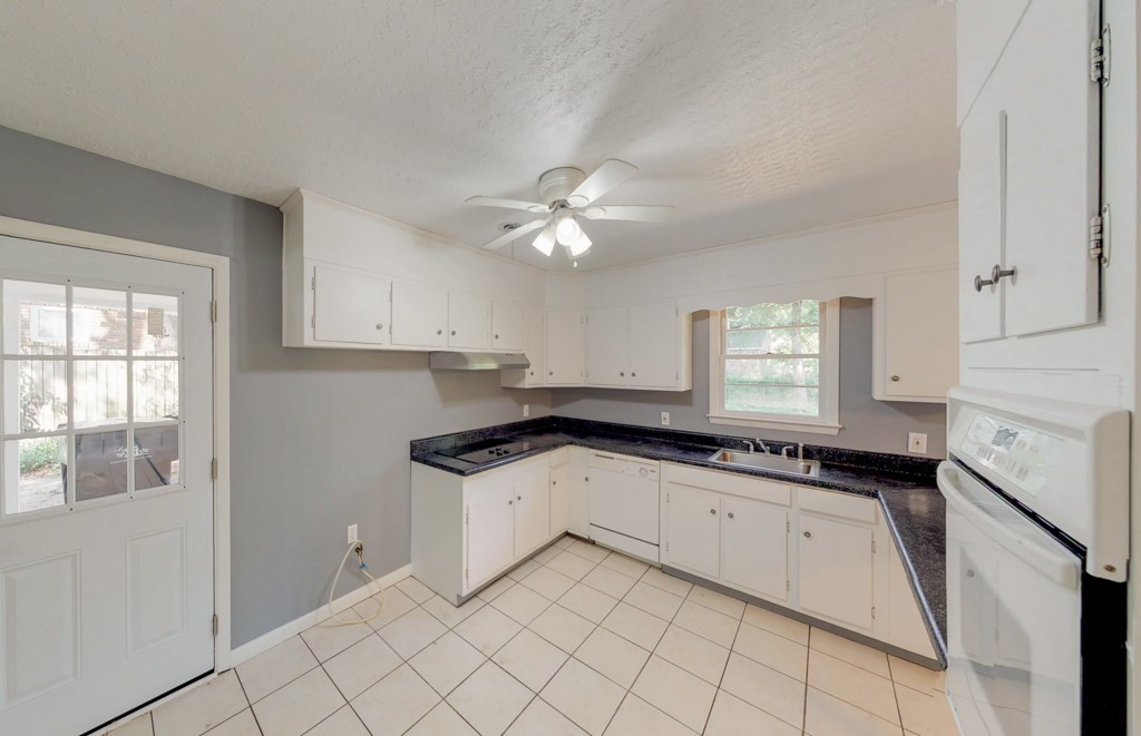 1203 Oakdale Road Augusta, GA 30904 - Photo 5 of 17