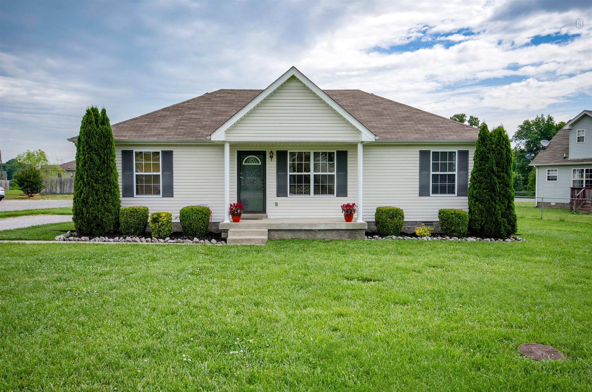 303 Corbitt Lane Springfield, TN 37172 - Photo 1 of 18 Gallery Image 1