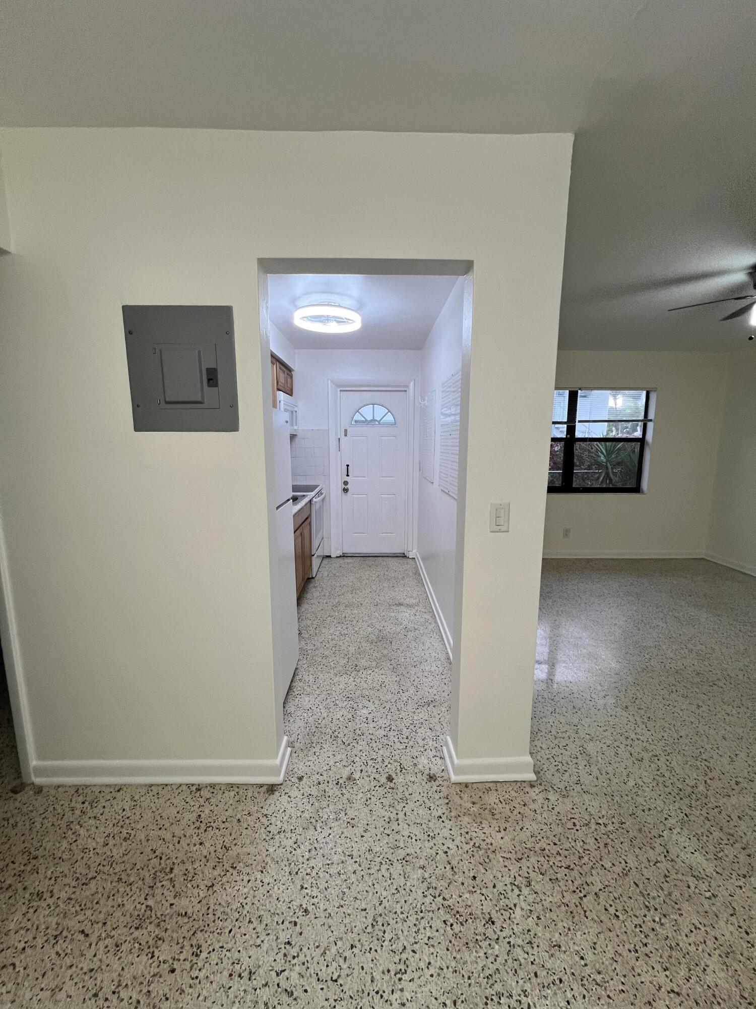 311 Inlet Way, Unit 4 Palm Beach Shores, FL 33404 - Photo 13 of 23 IMG_0692