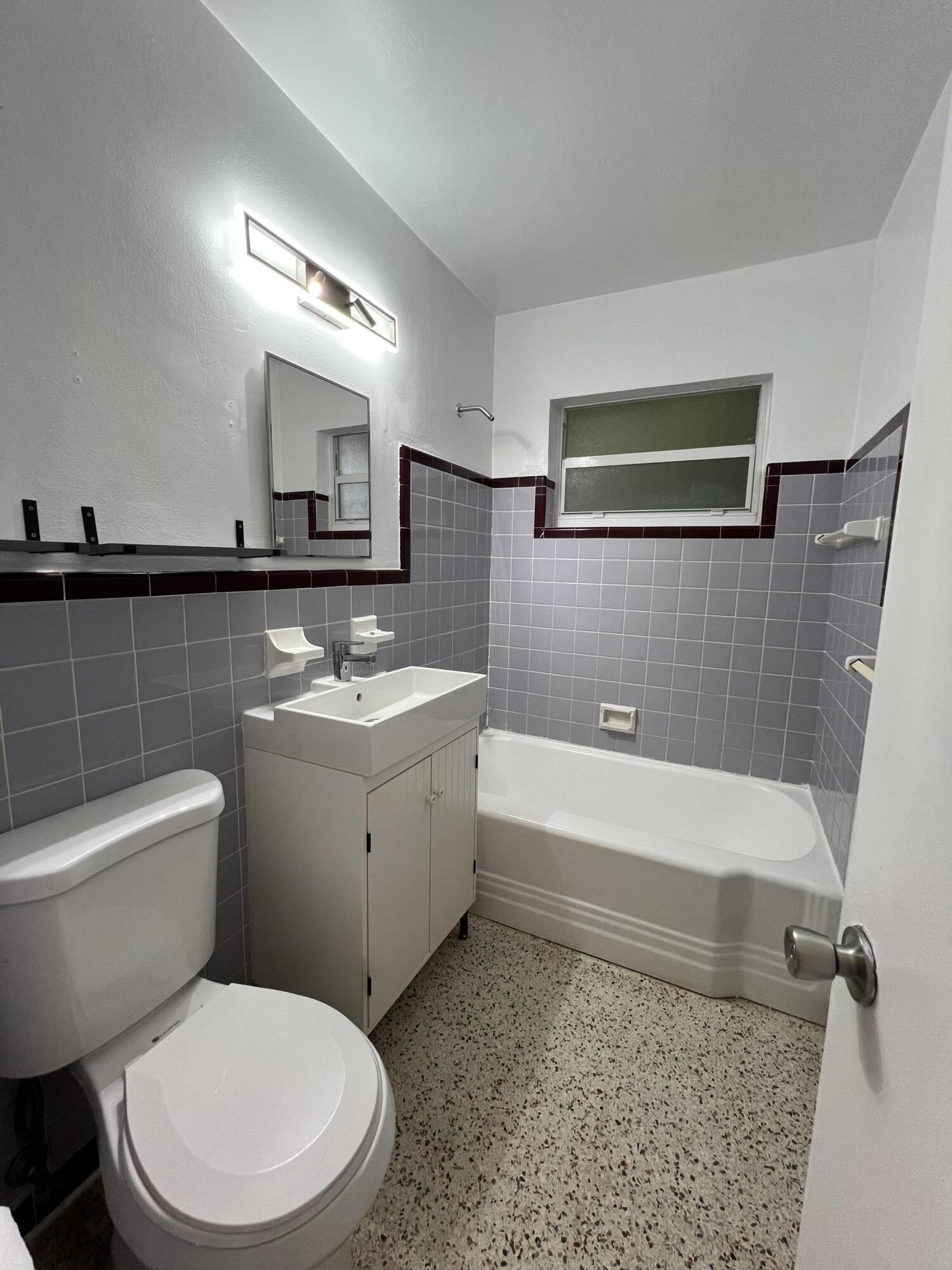 311 Inlet Way, Unit 4 Palm Beach Shores, FL 33404 - Photo 18 of 23 IMG_0703