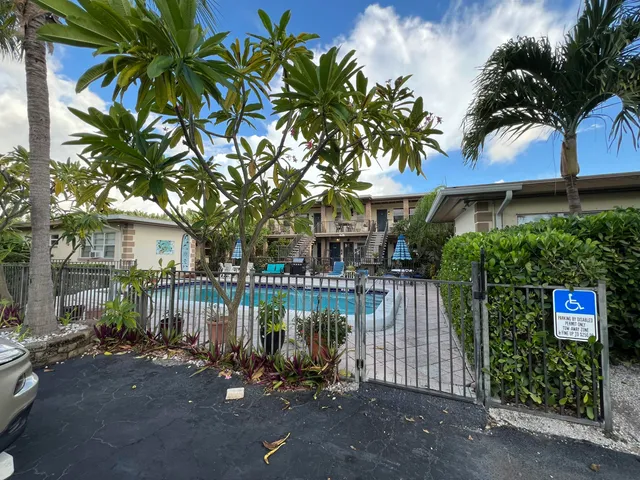 $1,695 | 311 Inlet Way, Unit 4, Palm Beach Shores, FL 33404