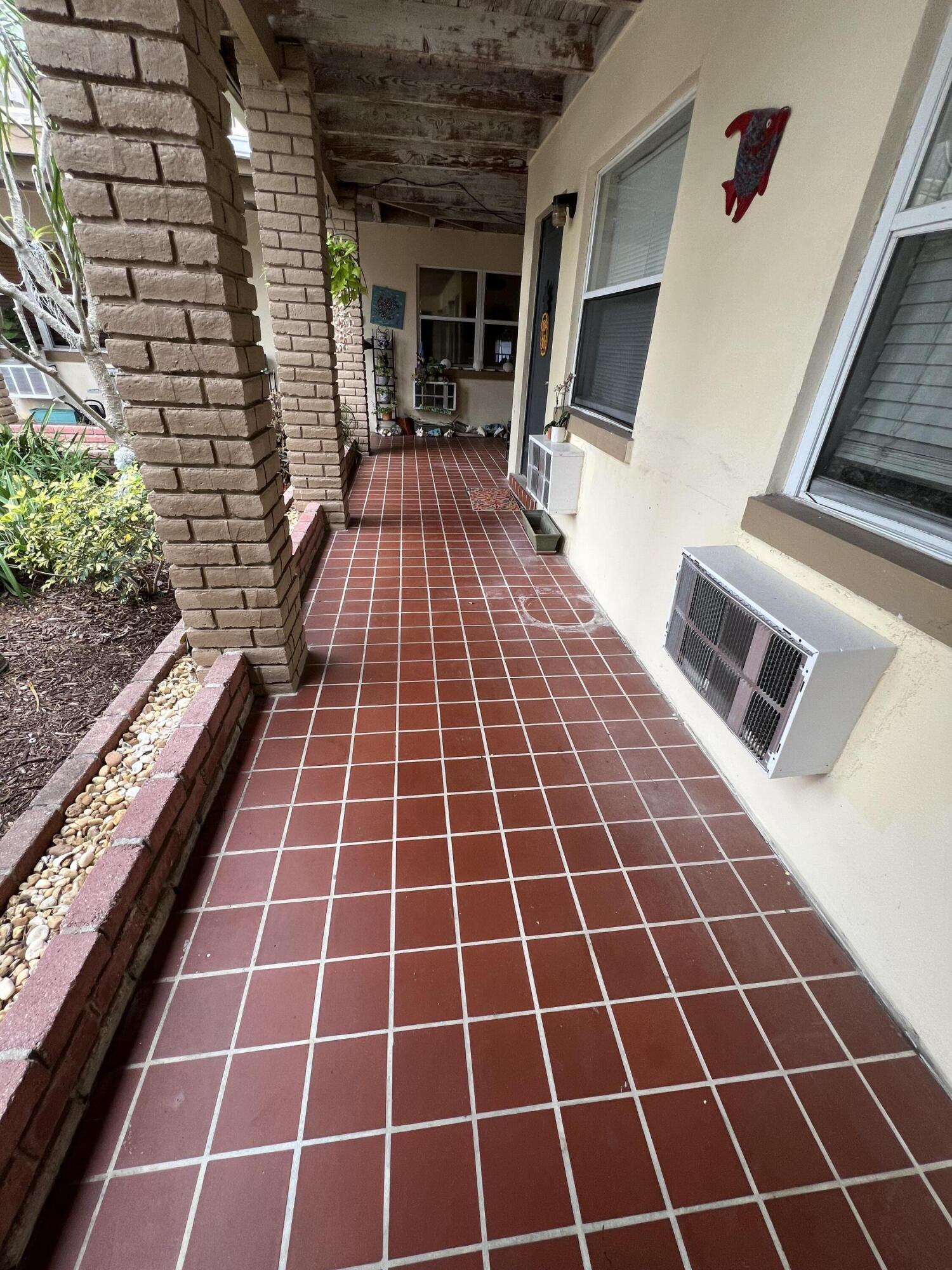 311 Inlet Way, Unit 4 Palm Beach Shores, FL 33404 - Photo 6 of 23 IMG_0799