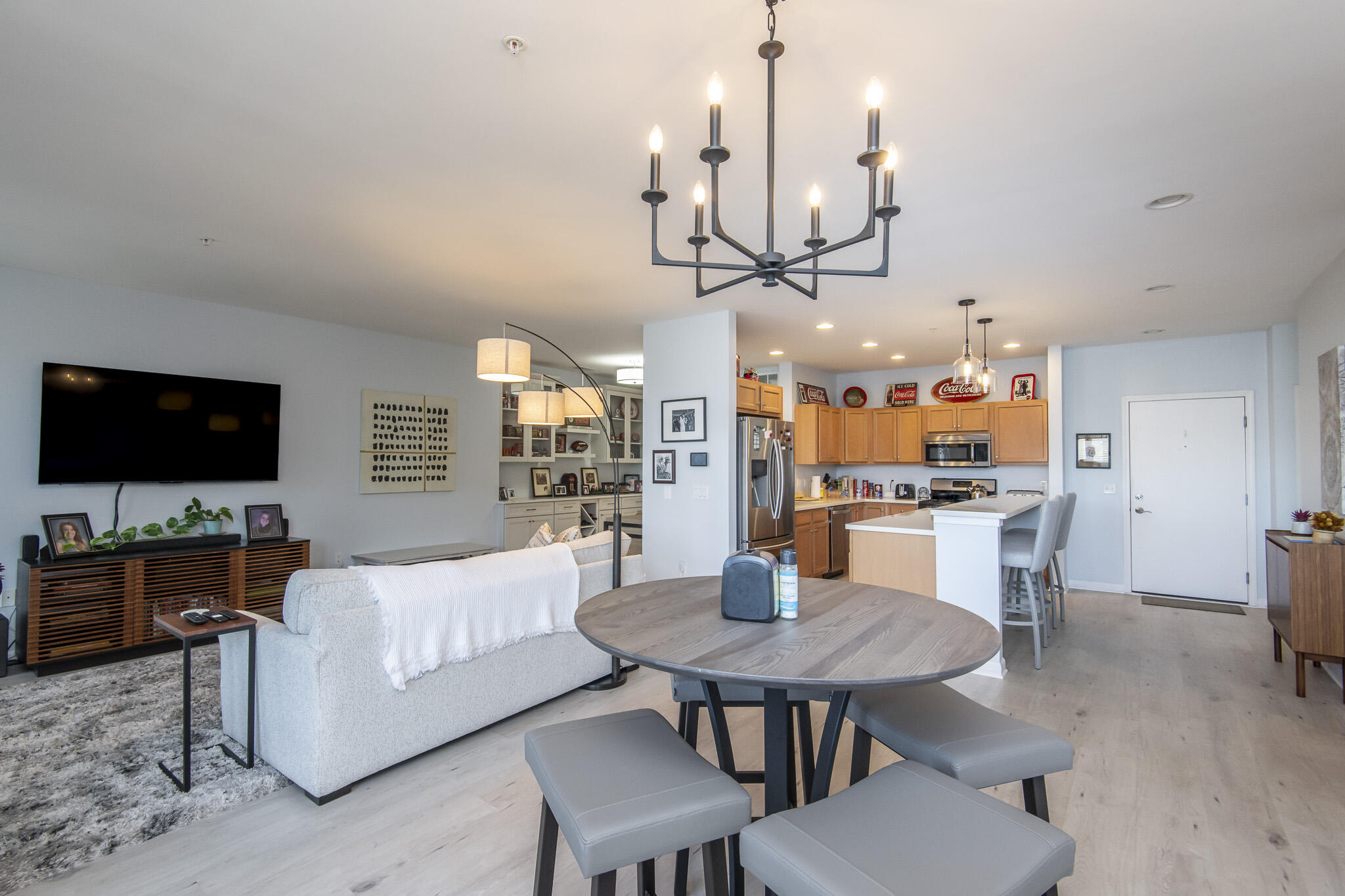 4 Gas Light Drive, Unit 211 Racine, WI 53403 - Photo 17 of 46 Dinning