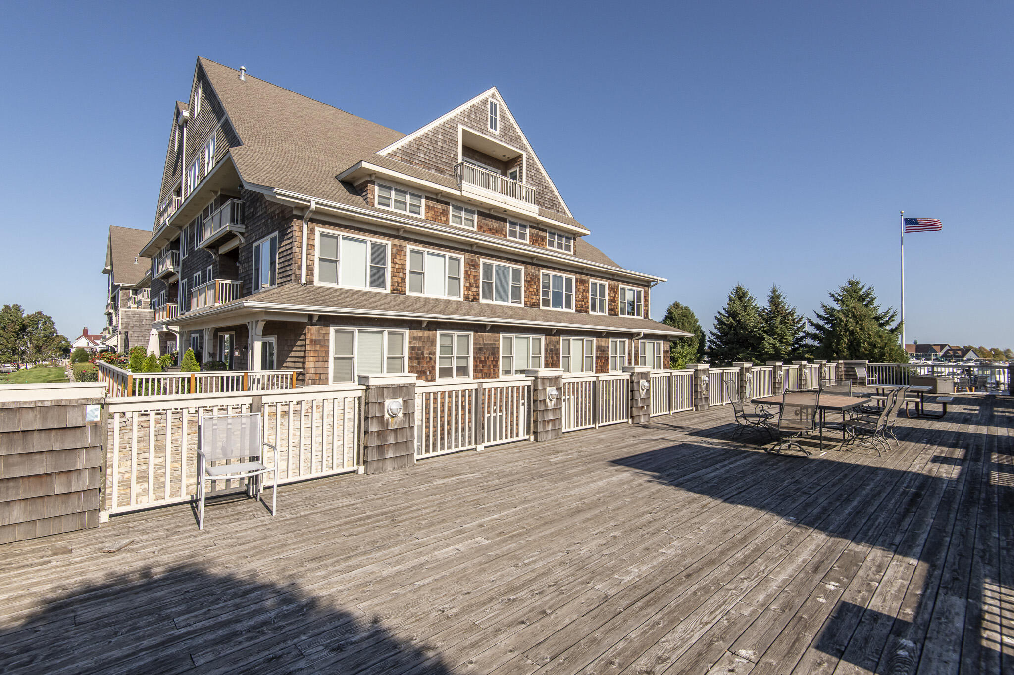 4 Gas Light Drive, Unit 211 Racine, WI 53403 - Photo 39 of 46 Common Party Deck