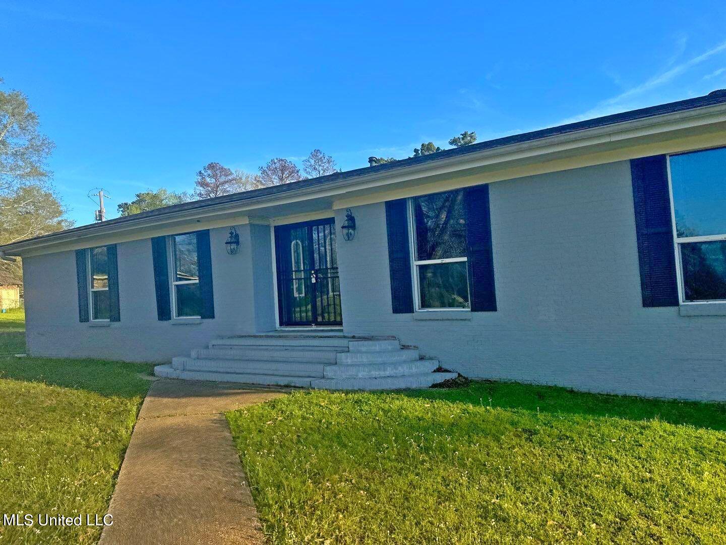 861 McCluer Road Jackson, MS 39212 - Photo 31 of 37 15-Mar 18 2024 06_05pm-GzAK