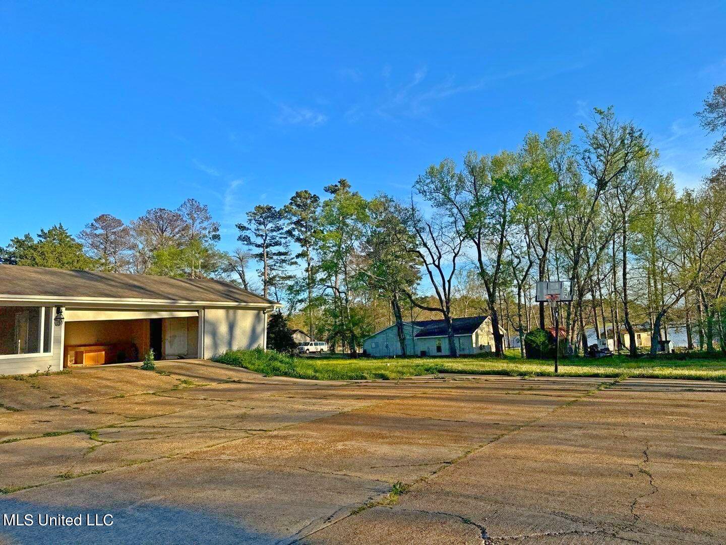 861 McCluer Road Jackson, MS 39212 - Photo 35 of 37 244-Mar 18 2024 06_14pm-VYA5