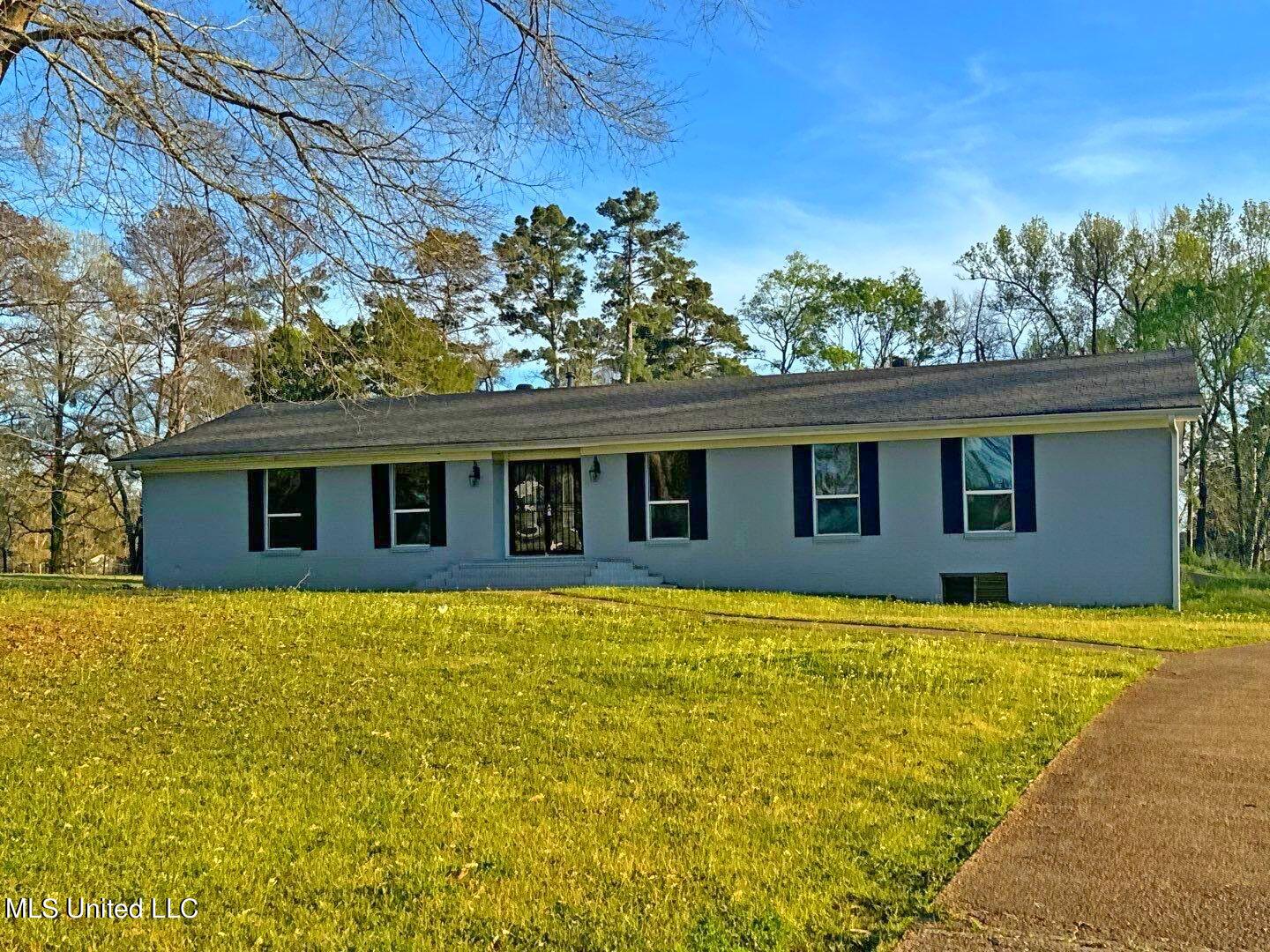861 McCluer Road Jackson, MS 39212 - Photo 36 of 37 248-Mar 18 2024 06_15pm-a1gD