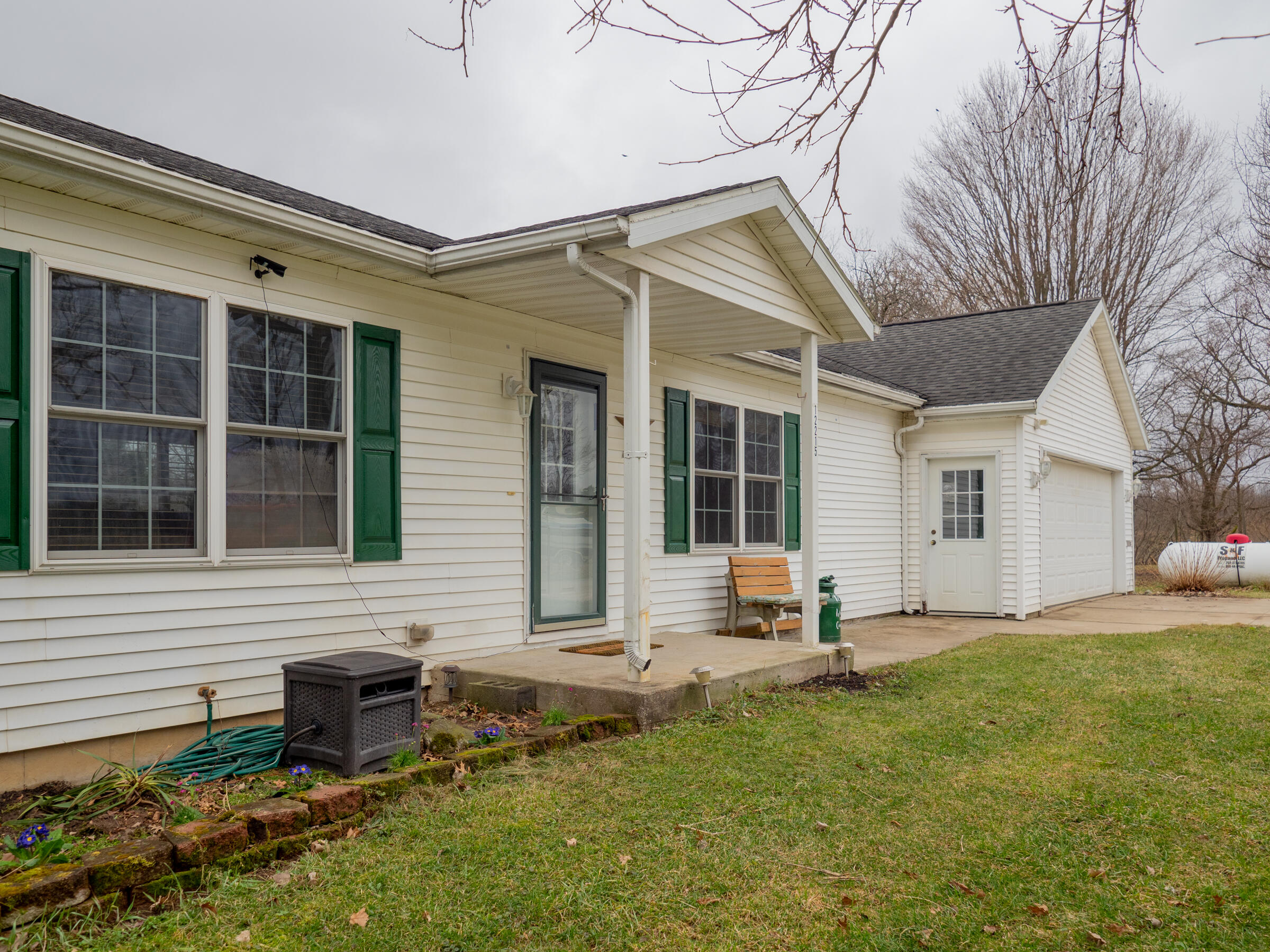 12215 Crum Road Plainwell, MI 49080 - Photo 3 of 36 12215 Crum Rd-103