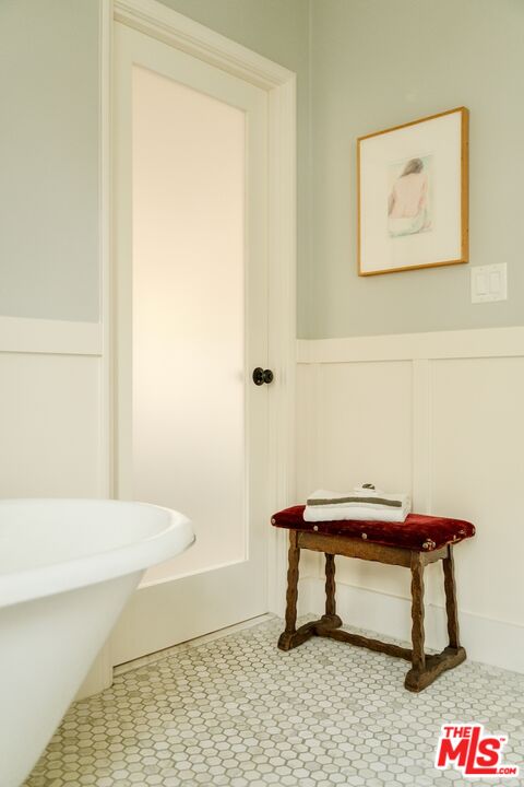 3325 Lowry Road Los Angeles, CA 90027 - Photo 41 of 73 a bathroom with a toilet and a shower