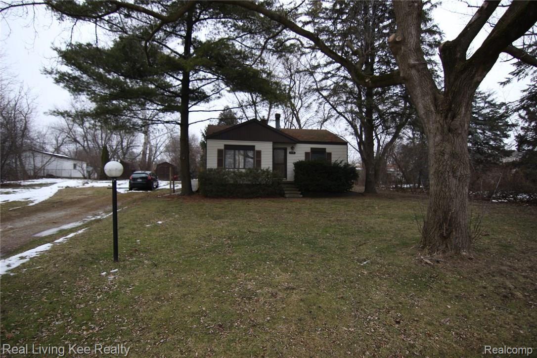 2891 Dearborn Avenue Rochester, MI 48309 - Photo 12 of 15 IMG_9011.JPG