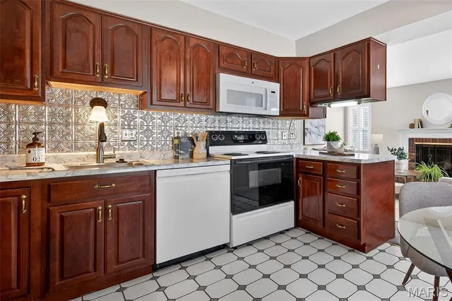 $450,000 | 618 Running Creek Drive, Ballwin, MO 63021