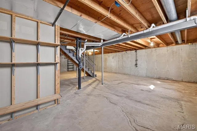 $450,000 | 618 Running Creek Drive, Ballwin, MO 63021