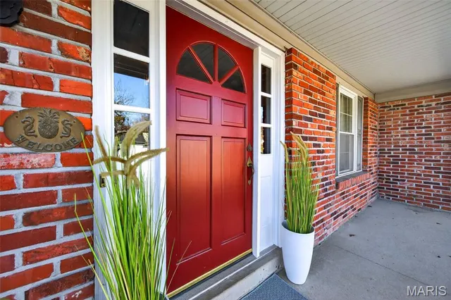 $450,000 | 618 Running Creek Drive, Ballwin, MO 63021