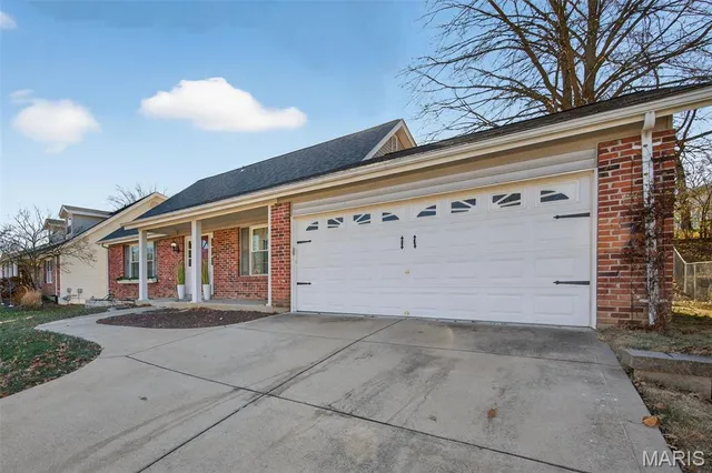 $450,000 | 618 Running Creek Drive, Ballwin, MO 63021