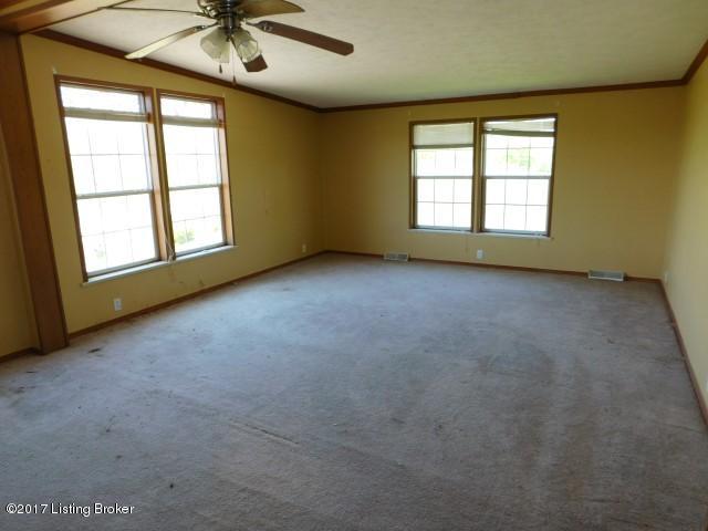 561 Fields Road Sadieville, KY 40370 - Photo 23 of 35 Family Room