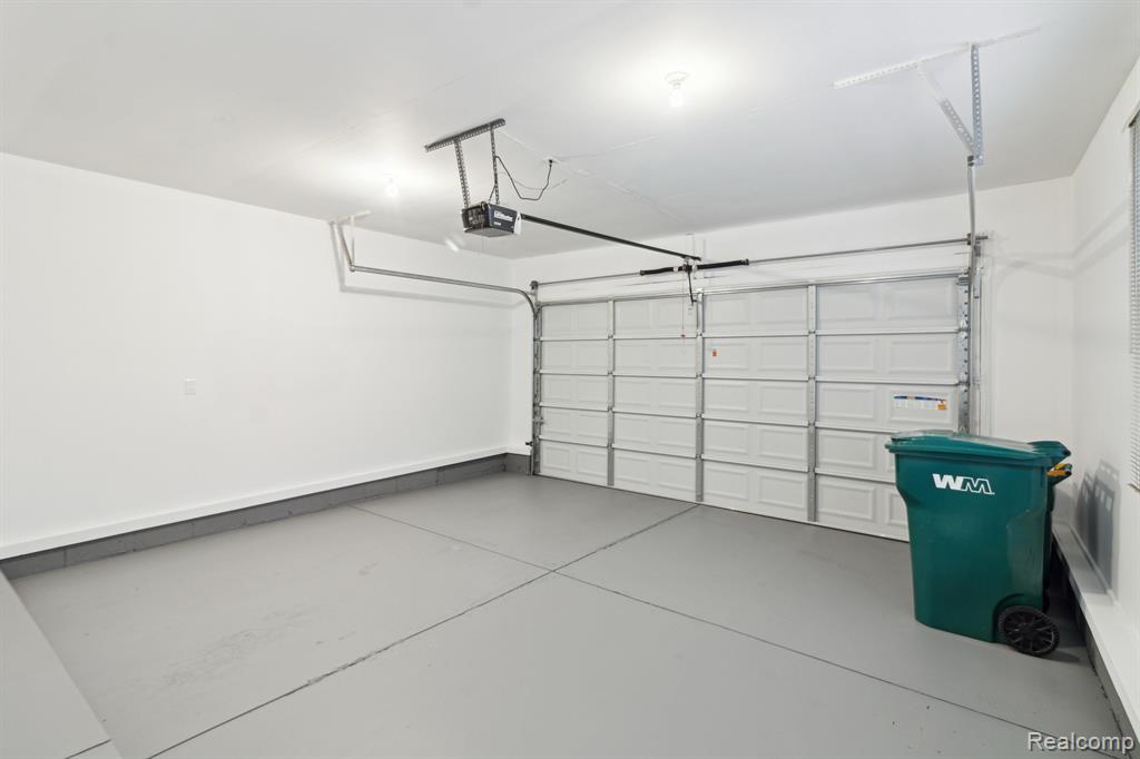23083 Farmington Road Farmington, MI 48336 - Photo 30 of 30 Gallery Image 30