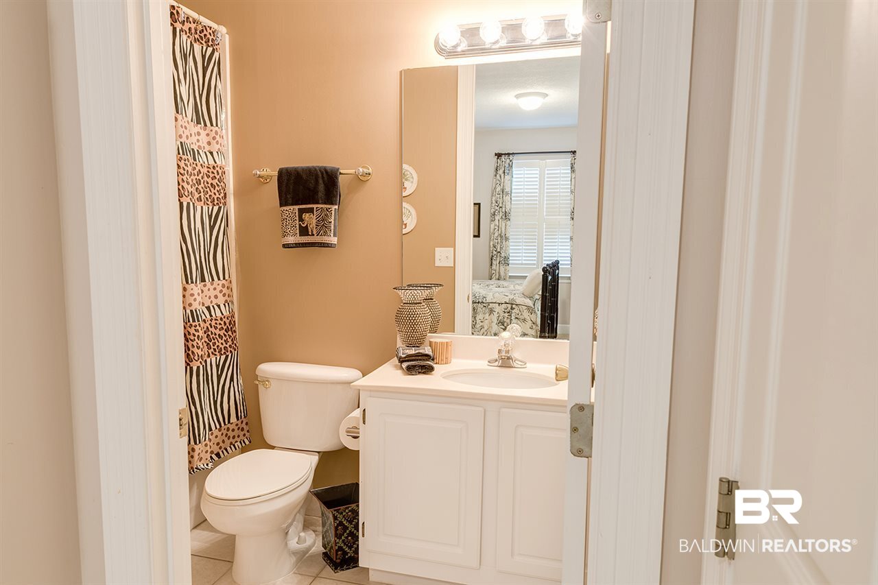 27284 Gulf Road, Unit 213 Orange Beach, AL 36561 - Photo 22 of 40 1ST BEDROOM'S BATH