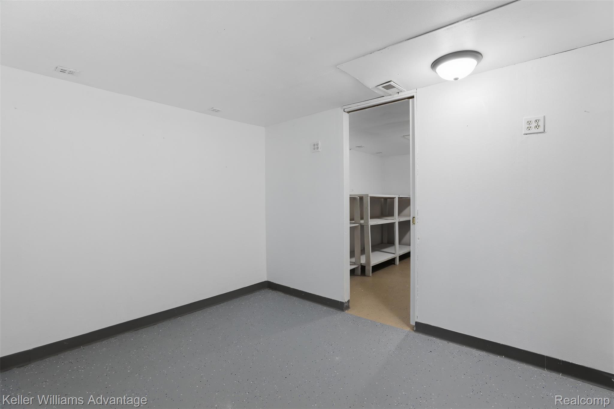 28800 Sibley Road Romulus, MI 48174 - Photo 37 of 60 44_28800 sibley rd-41.jpg