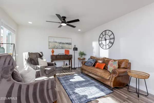 $6,500 | 2936 West Michelle Drive, Phoenix, AZ 85053