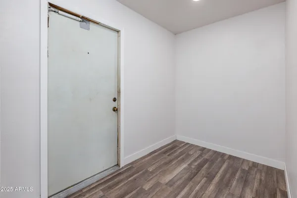 $6,500 | 2936 West Michelle Drive, Phoenix, AZ 85053