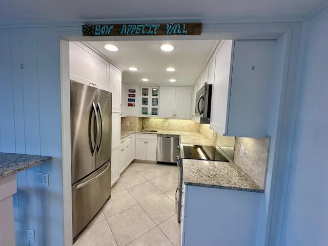 $3,200 | 2600 North Flagler Drive, Unit 311, West Palm Beach, FL 33407