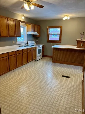 $1,100 | 1962 Middle Road, Oneida, NY 13421