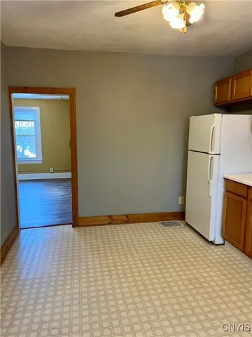 $1,100 | 1962 Middle Road, Oneida, NY 13421