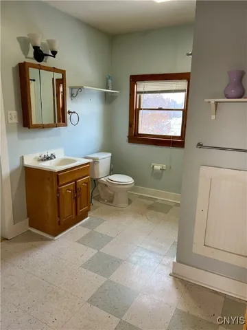 $1,100 | 1962 Middle Road, Oneida, NY 13421
