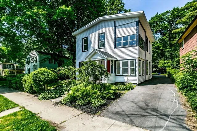 $365,000 | 510 Greenwood Place, Unit 12, Syracuse, NY 13210